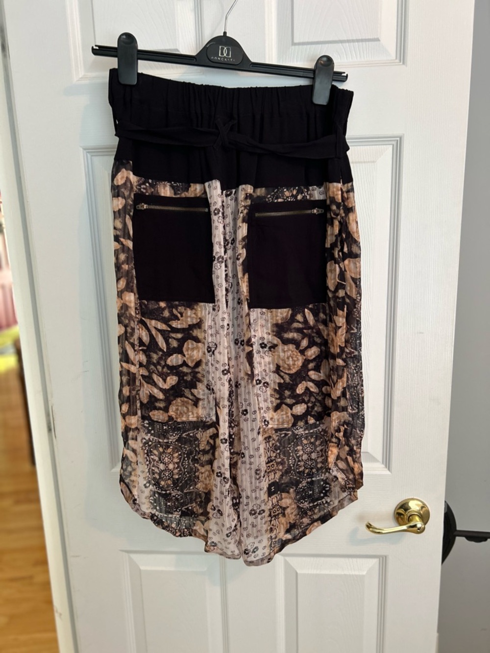 Free People Black and Beige Patterned Cropped Harem Pants - Picture 5 of 8
